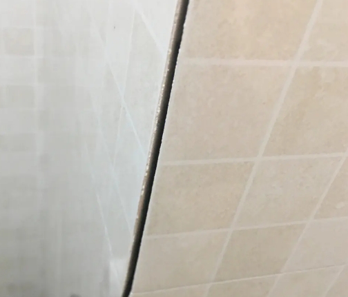 柞水瓷砖空鼓维修公司分享阳台瓷砖脱落的修复过程可以分为以下几个步骤